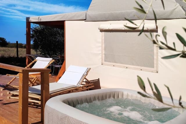 Glamping Eco-suite con colazione e vasca idromassaggio esclusiva