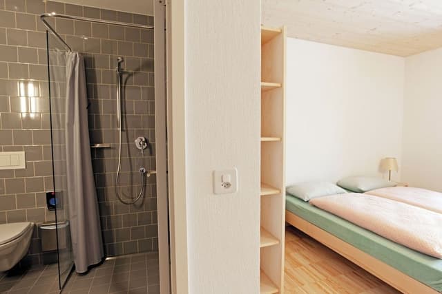 Single Room, Private Bathroom