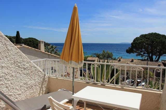 Family Room, Sea View