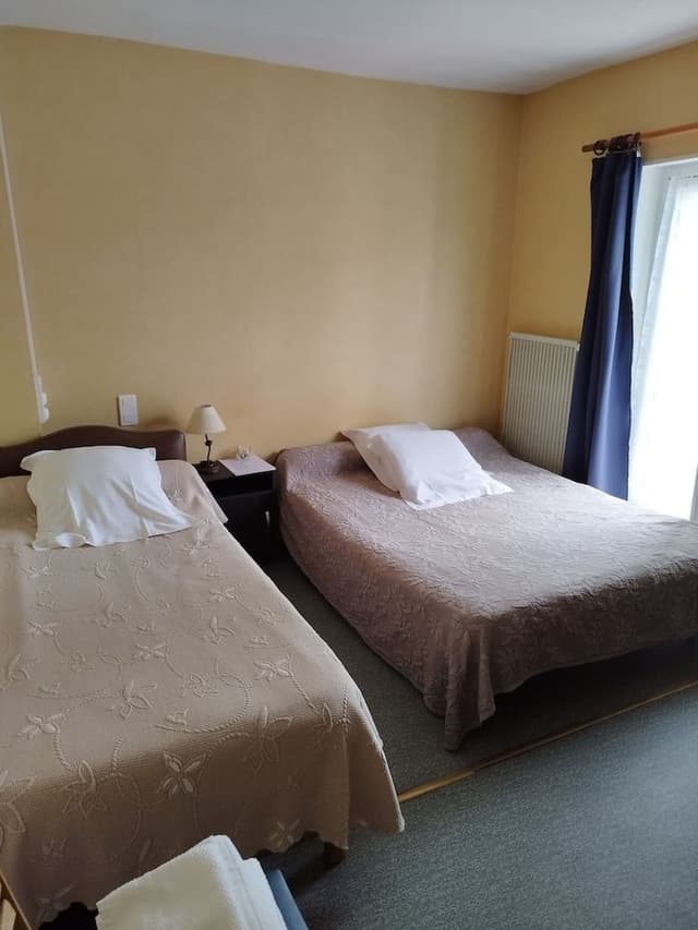 Triple Room, Shared Bathroom