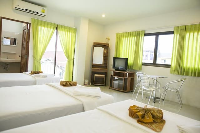 Triple Room