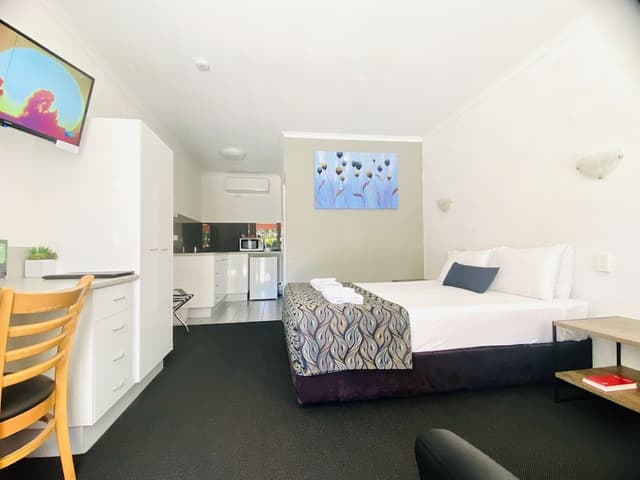 Executive Suite, 1 Bedroom, Non Smoking, Kitchenette