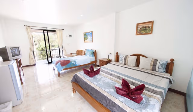 Triple Room