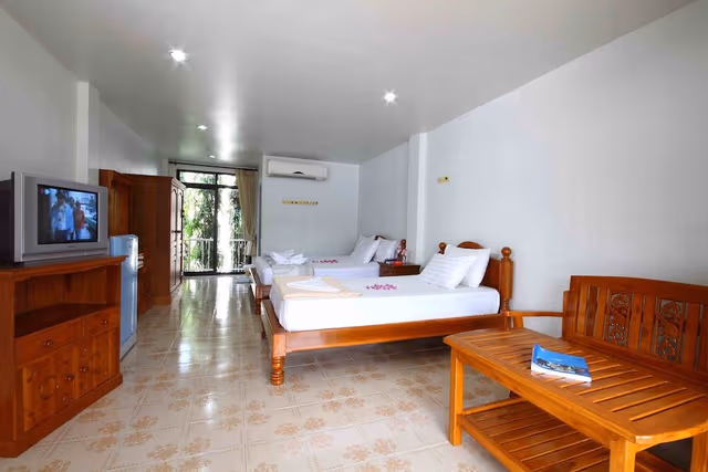 Triple Room