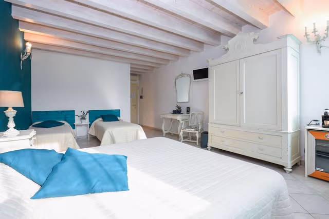 Deluxe Quadruple Room, Lake View