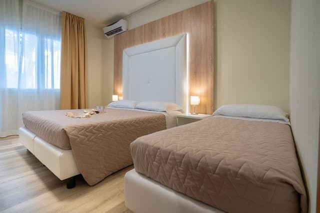 Classic Triple Room, Balcony