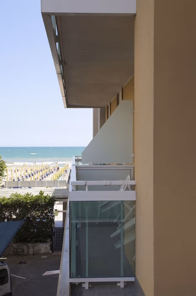 Standard Quadruple Room, Partial Sea View