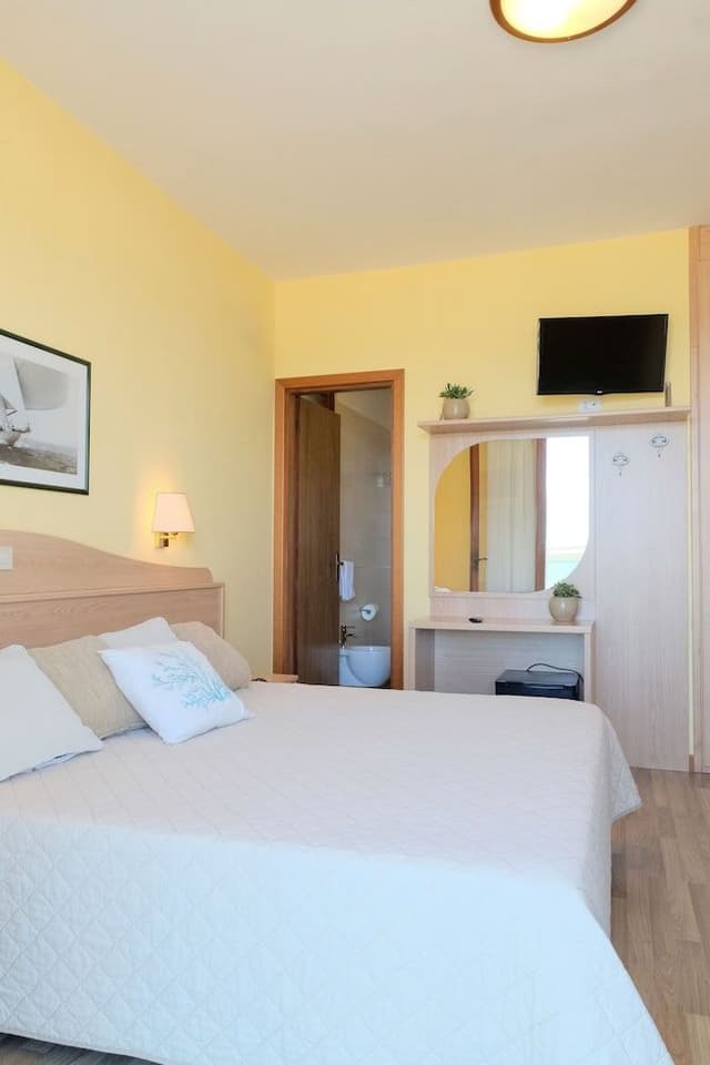 Standard Quadruple Room, Sea View