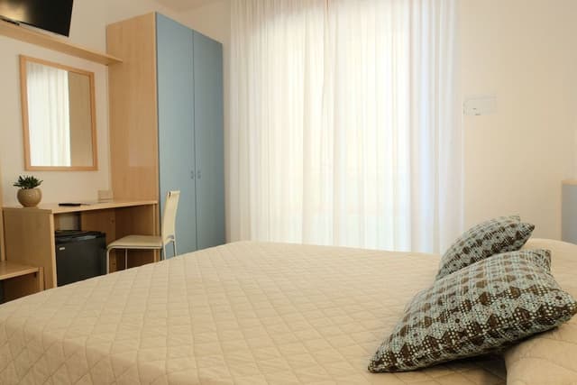 Standard Quadruple Room, Partial Sea View