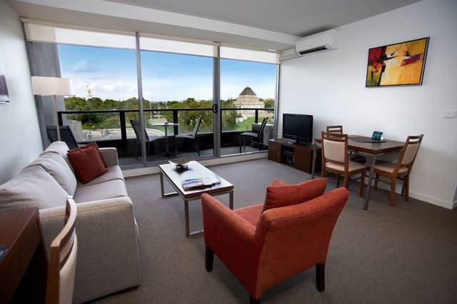 Superior One Bedroom Apartment