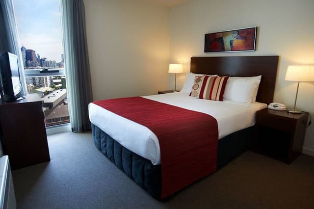 Superior One Bedroom Apartment