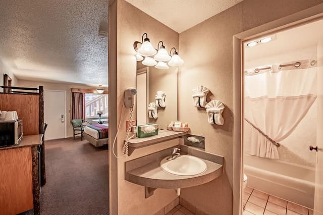 Standard Room, 2 Queen Beds