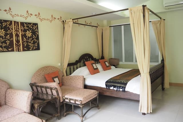 Thongbura studio with jacuzzi