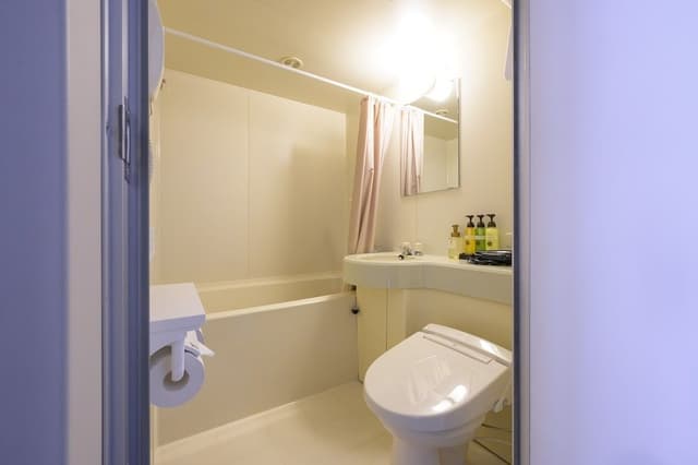 Double Room, Smoking
