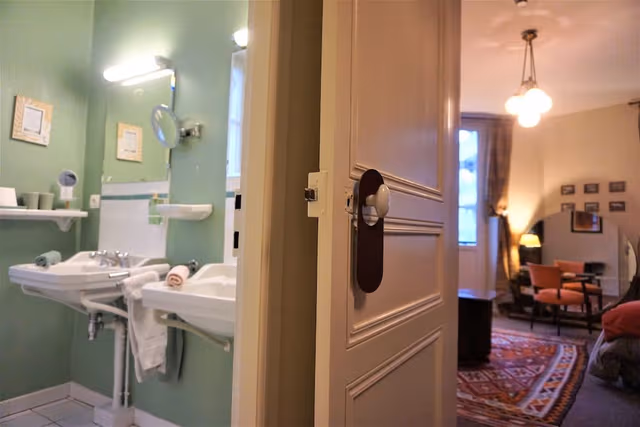 Deluxe Double Room, 1 King Bed, Non Smoking, City View