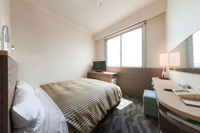 Semi Double Room, Non Smoking (Free parking)