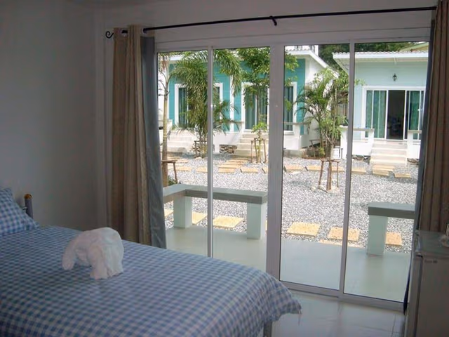 Bangalow Twin Room