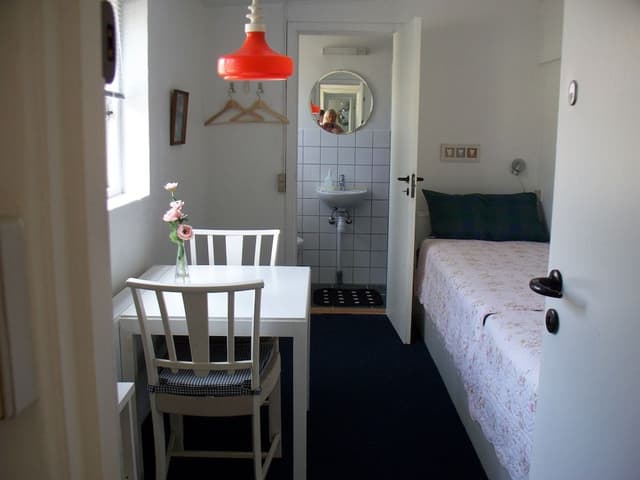 Basic Twin Room, Private Bathroom