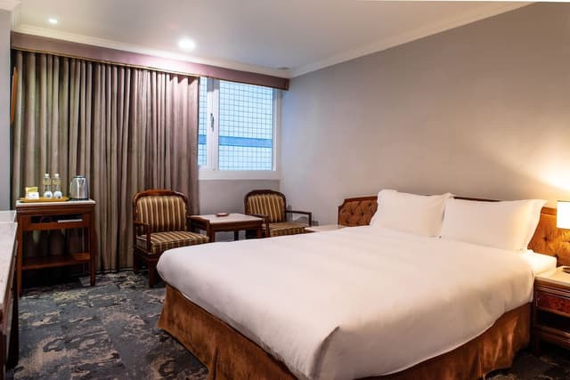 Double Room, Bathtub