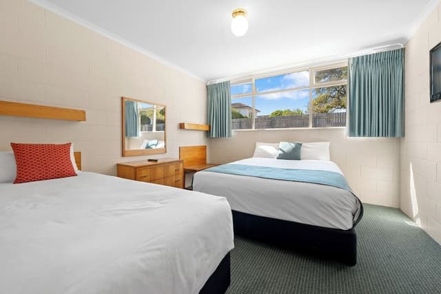 Standard Room, Multiple Beds, Non Smoking