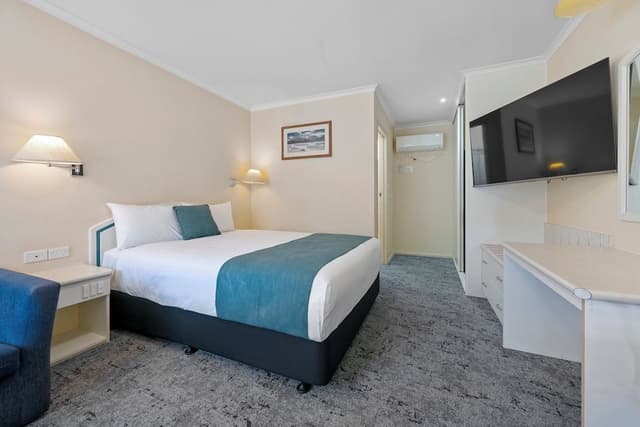Standard Room, 1 Queen Bed, Non Smoking