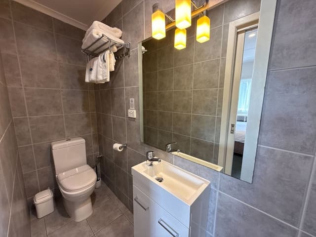 Standard Queen Room