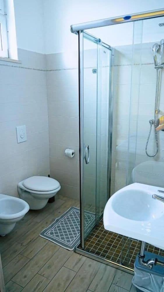 Classic Triple Room, Balcony