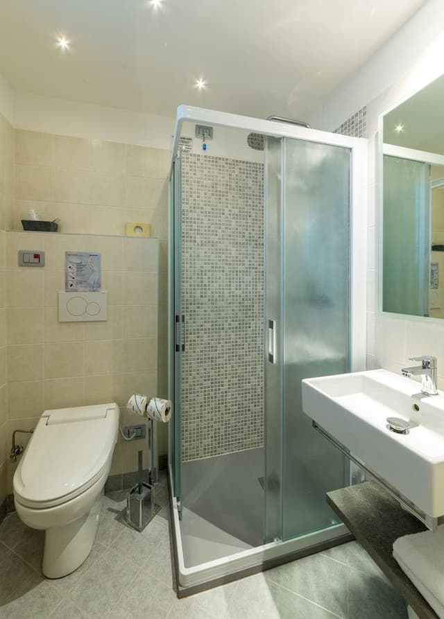 Comfort Room, Multiple Beds