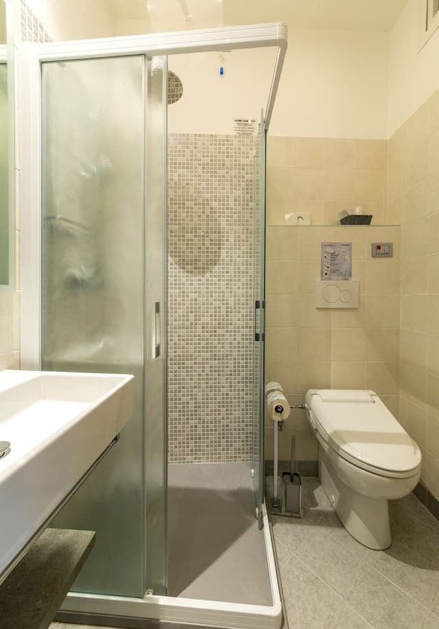 Comfort Room, Multiple Beds