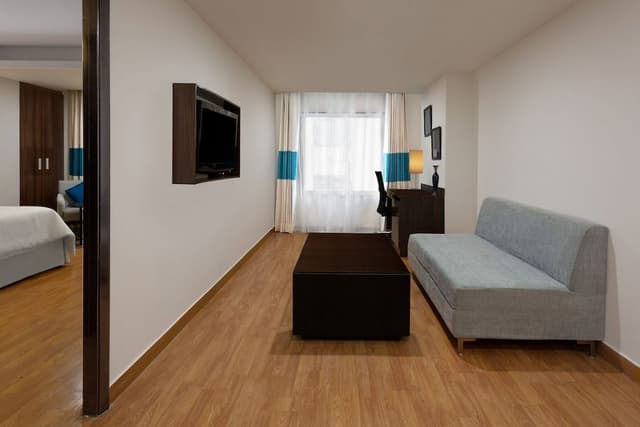 Suite, 1 King Bed, City View (Four Points Suite)
