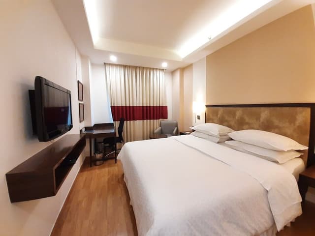 Premier Room, 1 King Bed