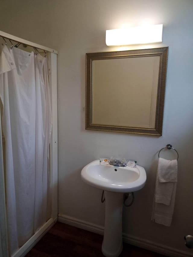 Basic Single Room