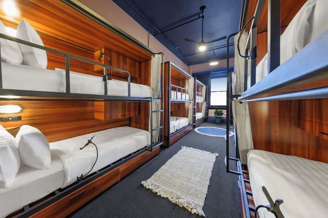12 Bed Mixed Community Dorm