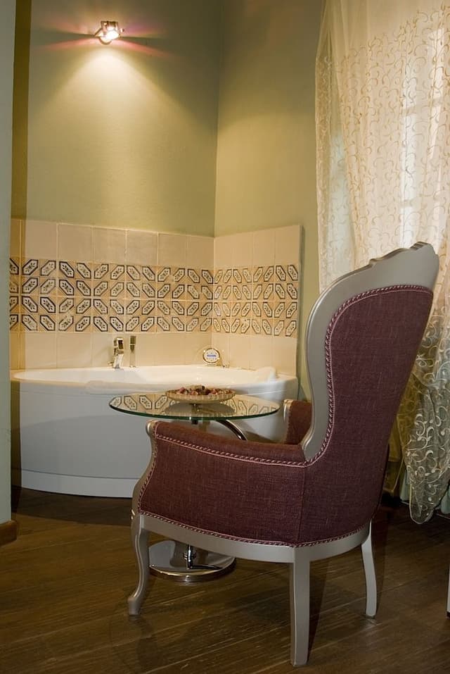 Luxury Room, Jetted Tub