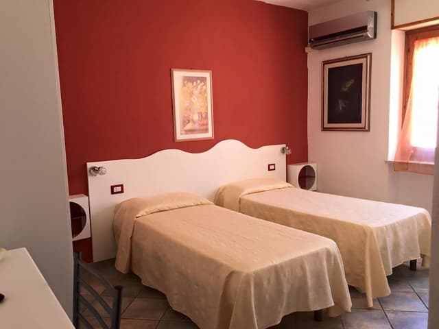 Economy Twin Room