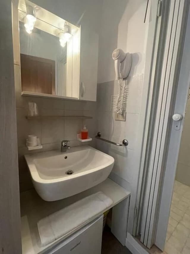 Economy Single Room, Balcony
