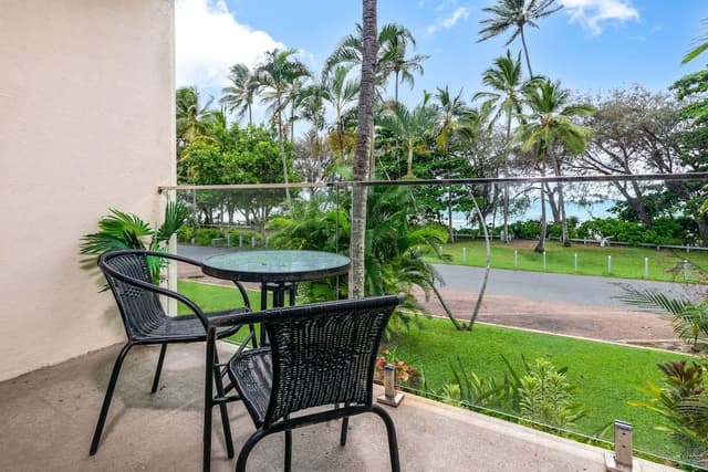 Two Bedroom Two Bathroom Apartment with Sea View