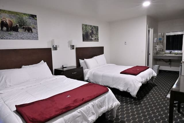 Moderate, 2 Queen Beds