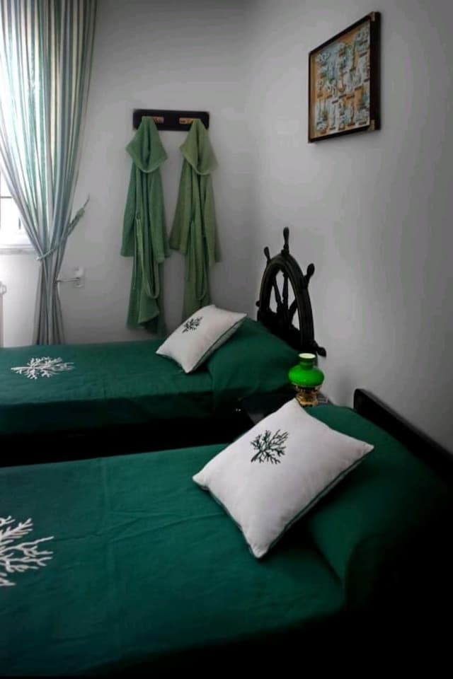 Classic Double or Twin Room, Private Bathroom