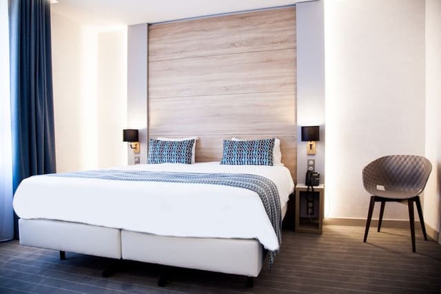 Premium Double Room, 1 King Bed, Private Bathroom, Pool View