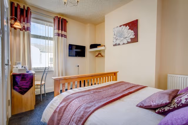 Double Room, Non Smoking, Refrigerator