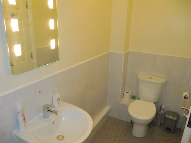 Twin Room, Non Smoking, Refrigerator