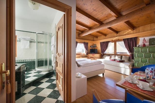 Romantic Double Room, Jetted Tub, Mountain View