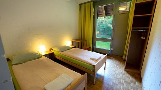 Standard Twin Room, Shared Bathroom