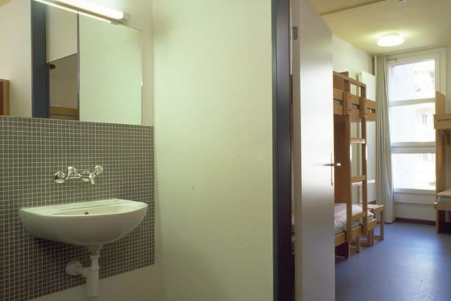 Standard Room, Shared Bathroom (Sextuple room)