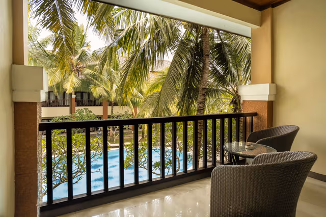 Executive Pool View Room
