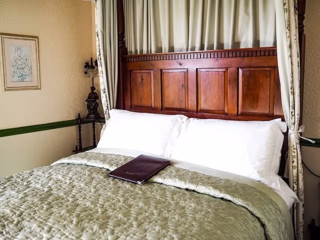 Double Room, Ensuite, Sea View (Four Poster)