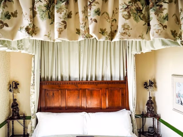 Double Room, Ensuite, Sea View (Four Poster)