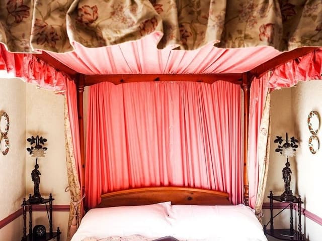 Double Room, Ensuite, Sea View (Room 4 Four Poster)