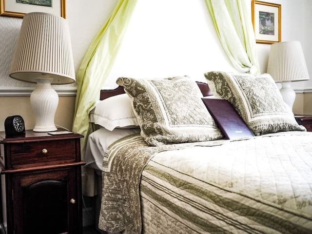 Double Room, Ensuite (Room 3 Double with Bath)